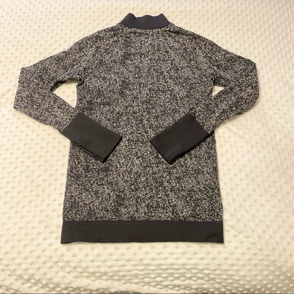 Lululemon quarter zip black and grey long sleeve pullover 6. - Picture 7 of 8